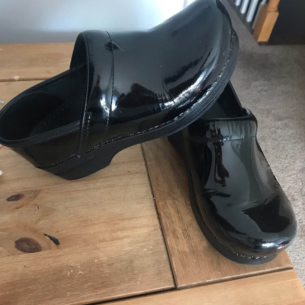 Dansko Clogs Patent Leather